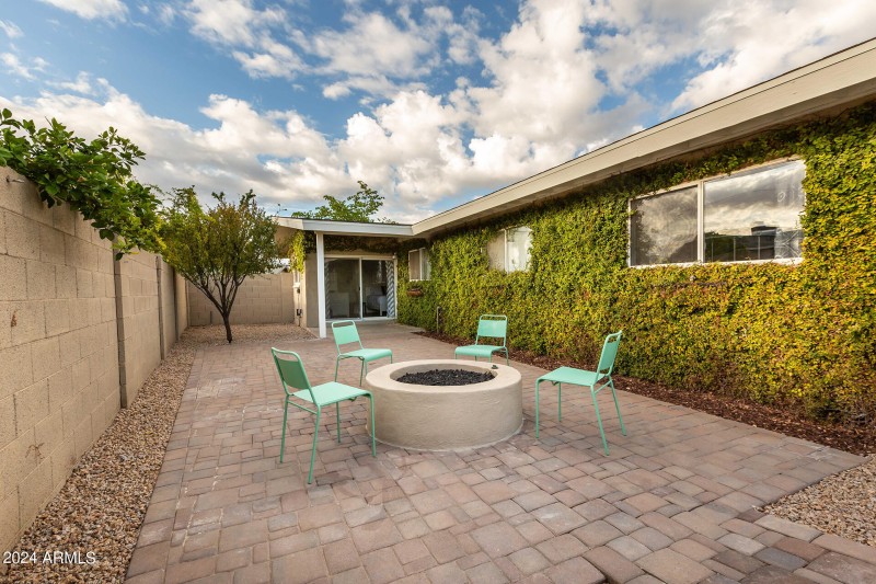 Backyard-Firepit