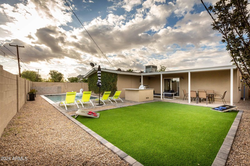 Backyard-Full-View
