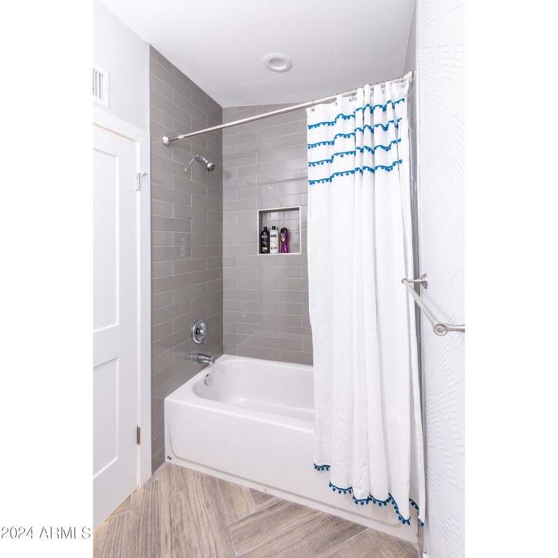 Bathtub