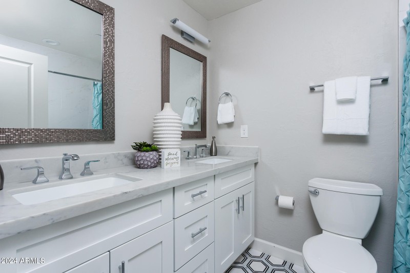Bathroom-With-Dual-Sinks