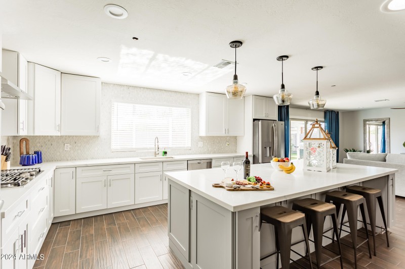 -and-Stainless-Steel-Appliances (1)