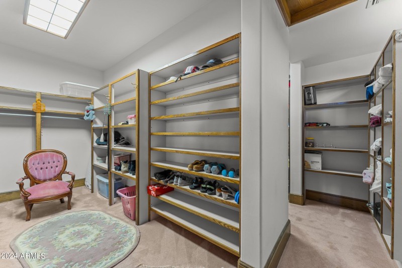 Walk-in Closet