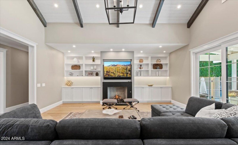 10-4549 E. Calle Tuberia 04