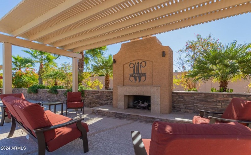 The Lakes Lounge Area