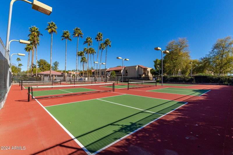 Tennis & Pickleball