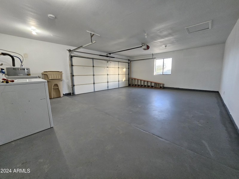 2 Car Garage (extra large)