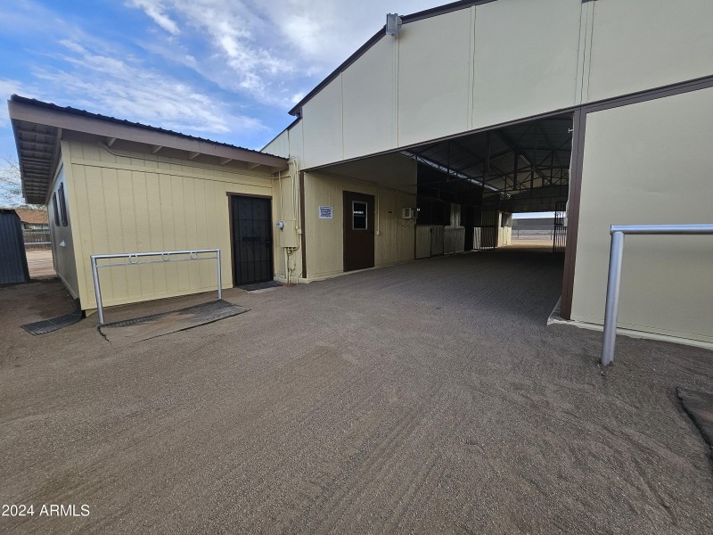 Ranch Hands Quarters & Office View