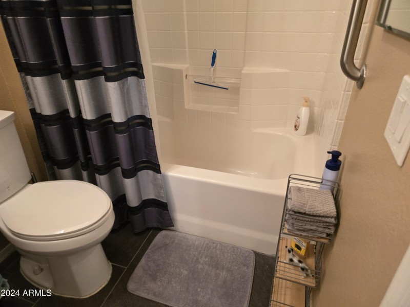Full Bath in Hall by Second Bedroom