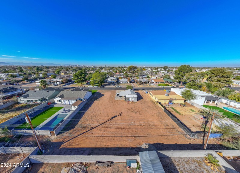 21-2642 N 31st St (21)