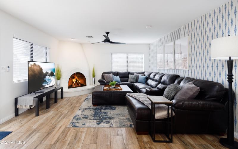 Family Room 1 of 2
