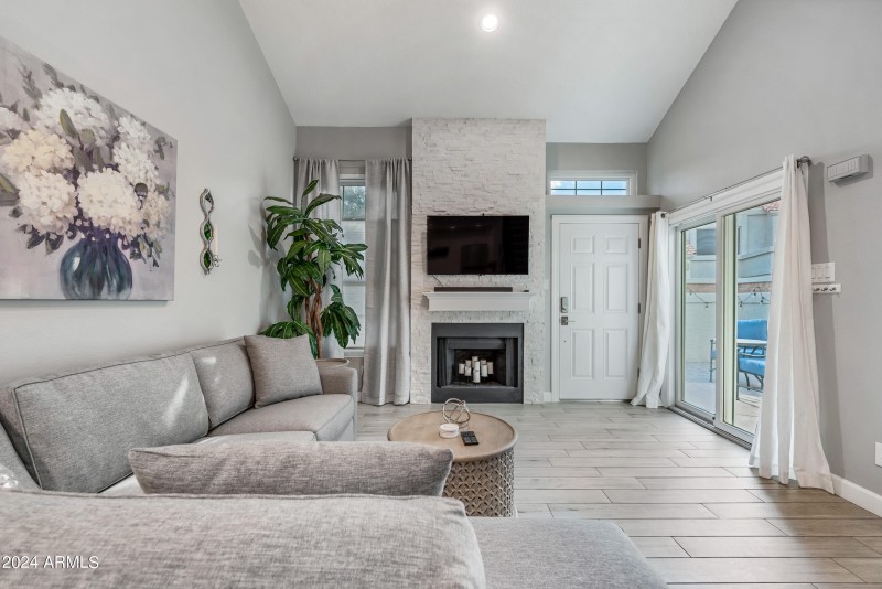 7-1717EUHD1052-ocupix 3-8