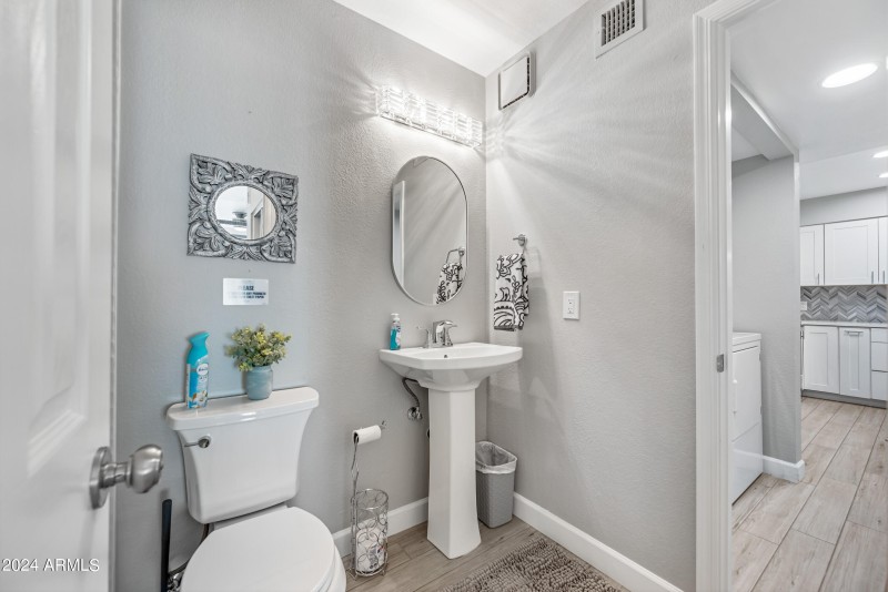 33-1717EUHD1052-ocupix 3-8