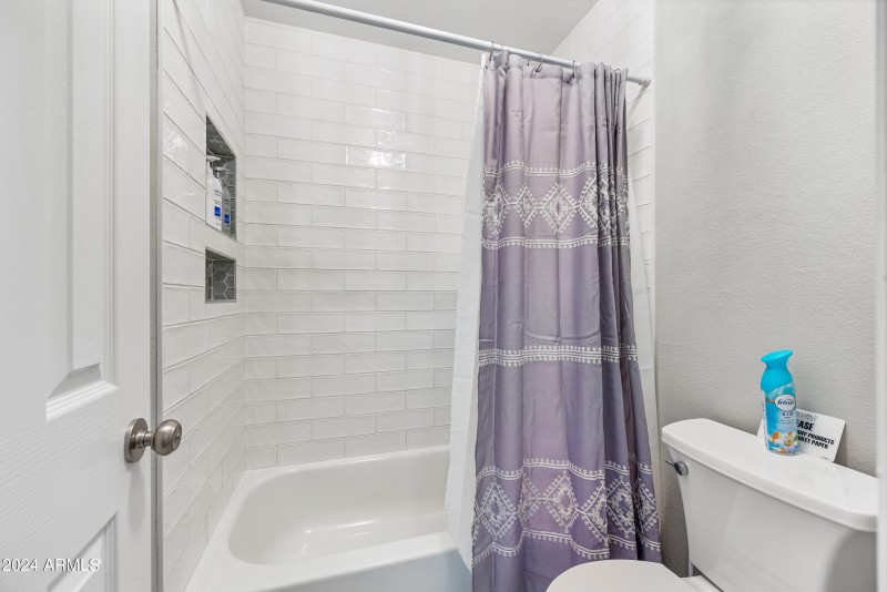 44-1717EUHD1052-ocupix 3-8