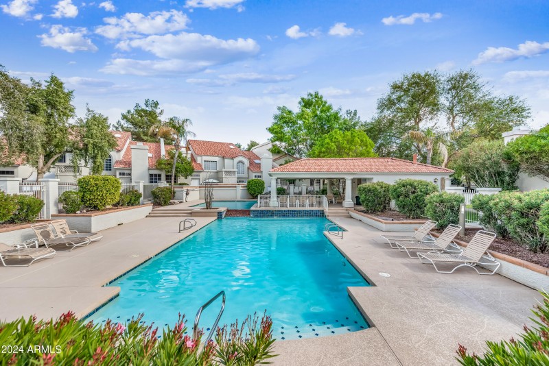 47-1717EUHD1052-ocupix 3-8