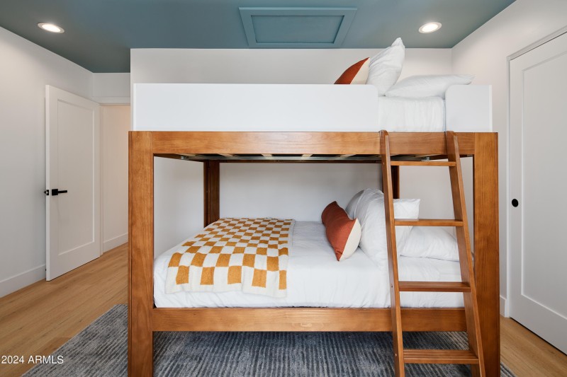 PropertyImageCo_5402EMarilynRd_WEB_4