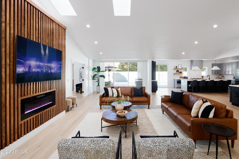 PropertyImageCo_5402EMarilynRd_WEB_18