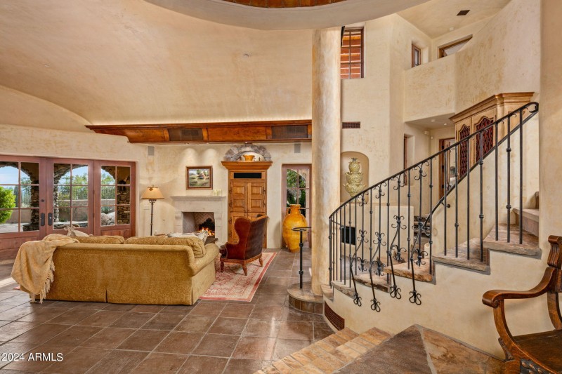 4-web-or-mls-Foyer Views