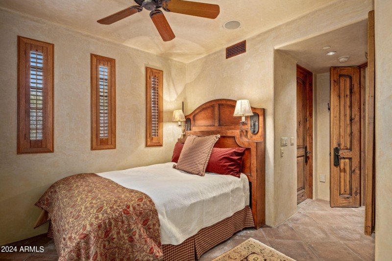 27-web-or-mls-Bedroom Ensuite