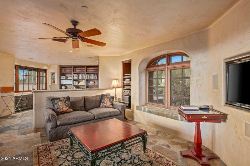 34-web-or-mls-Upstairs Suite ~ Office