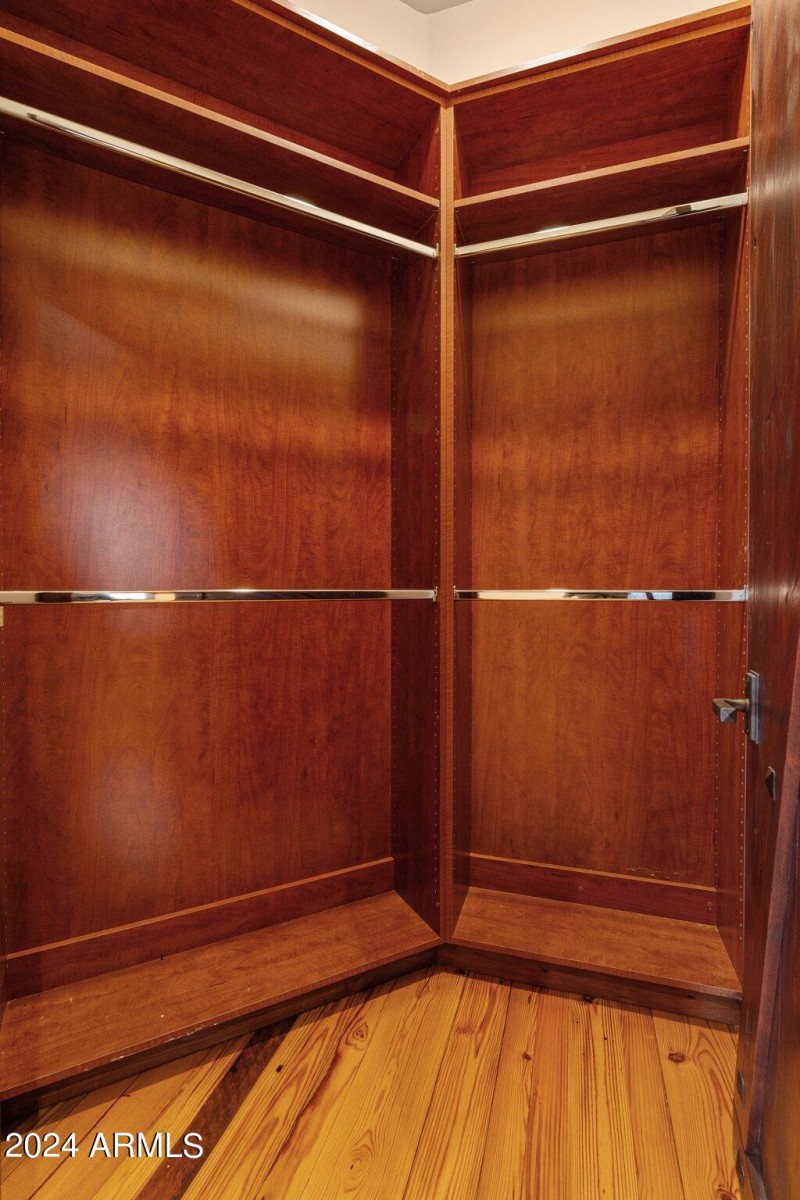 Walk-in Closet
