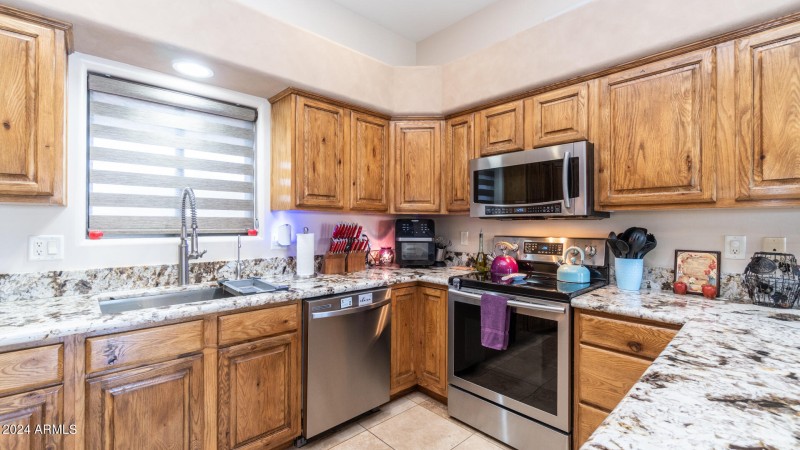 602 W Ridgecrest Rd-59