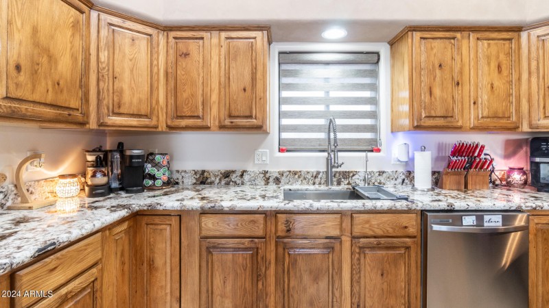 602 W Ridgecrest Rd-60