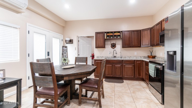 602 W Ridgecrest Rd-81