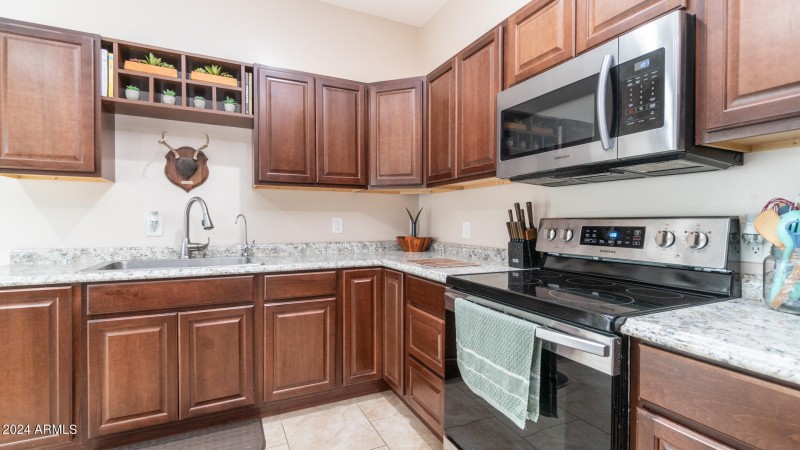 602 W Ridgecrest Rd-83