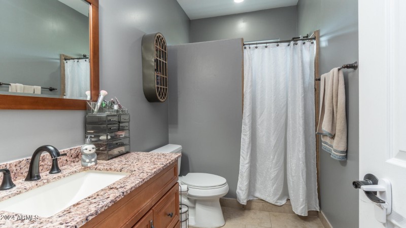 602 W Ridgecrest Rd-99