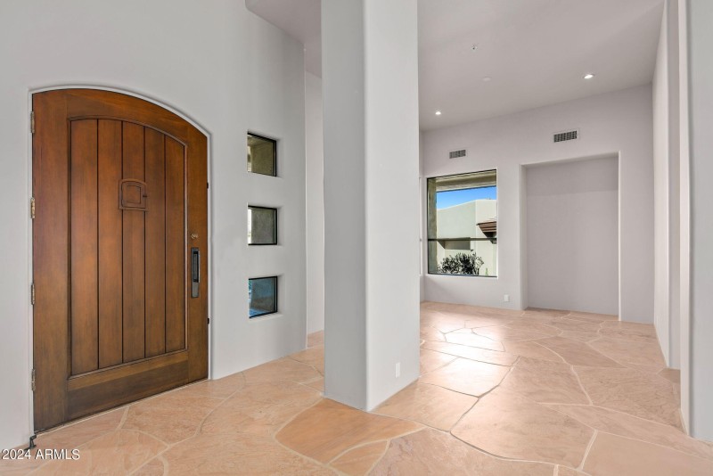 8-web-or-mls-Entry ~ Foyer