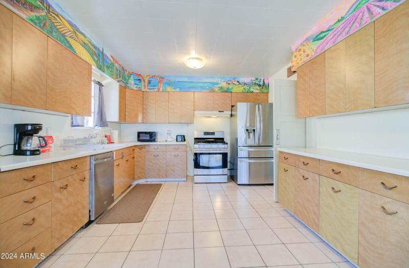 877 E Sycamore St - Bird-15