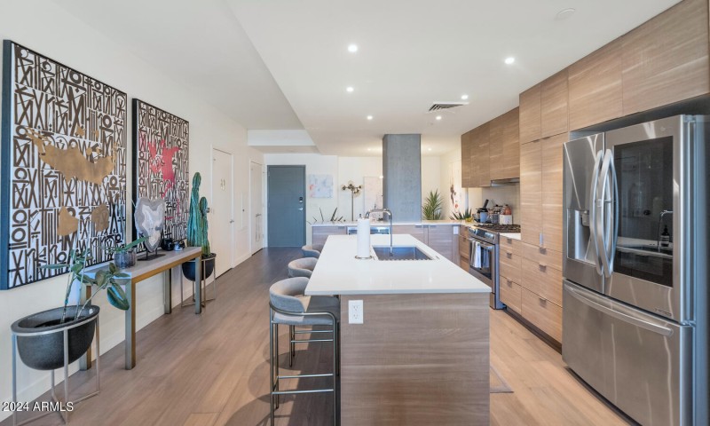 2300 E Campbell Ave-large-005-002-2300 E