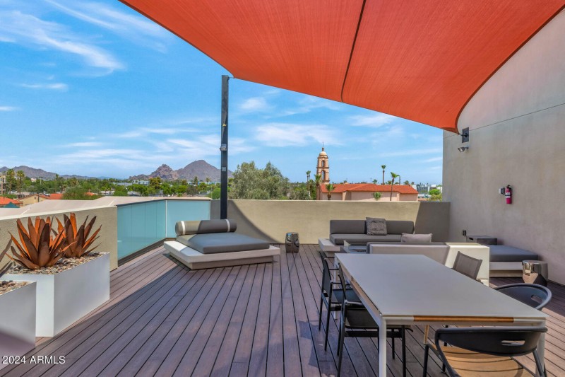 2300 E Campbell Ave-large-021-023-2300 E