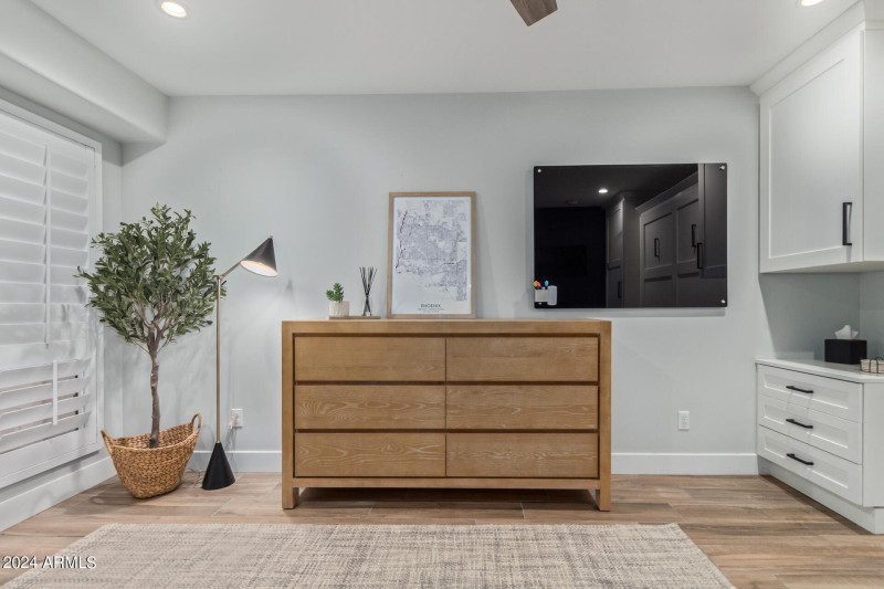 5514 bedroom/office 1