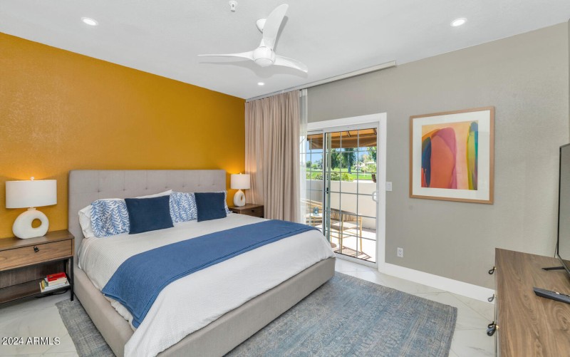 7710 E Gainey Ranch Rd-large-016-020-771