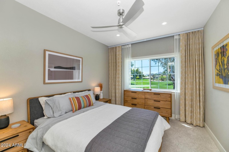 7710 E Gainey Ranch Rd-large-022-042-771