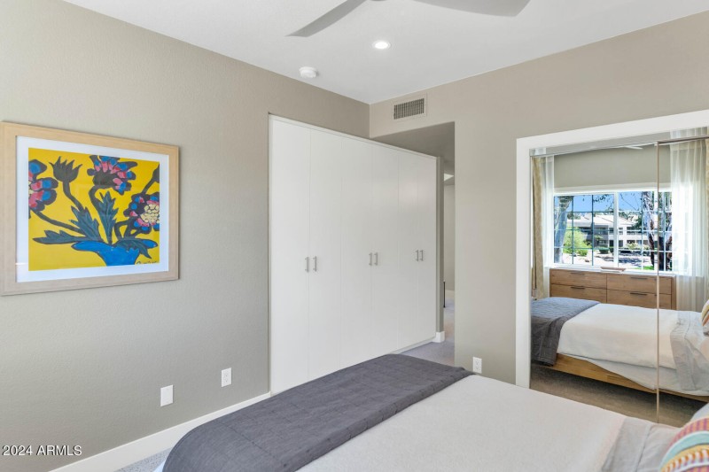 7710 E Gainey Ranch Rd-large-023-028-771