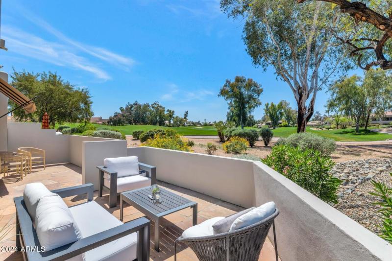 7710 E Gainey Ranch Rd-large-029-025-771