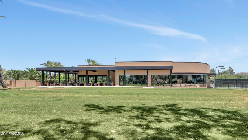 7710 E Gainey Ranch Rd-large-036-014-771