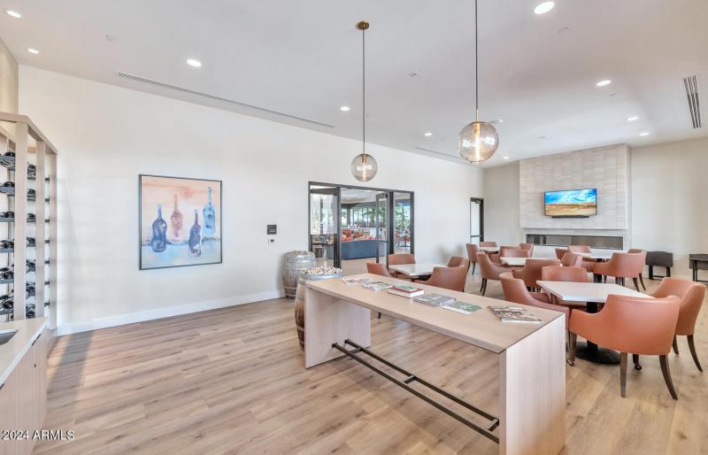 7710 E Gainey Ranch Rd-large-037-011-771