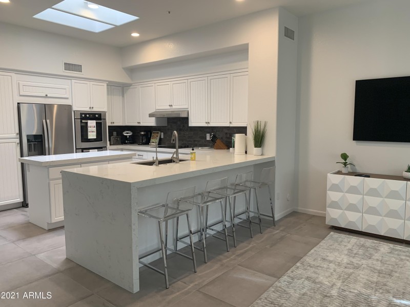 REMODELED KITCHEN W BREAKFAST BAR