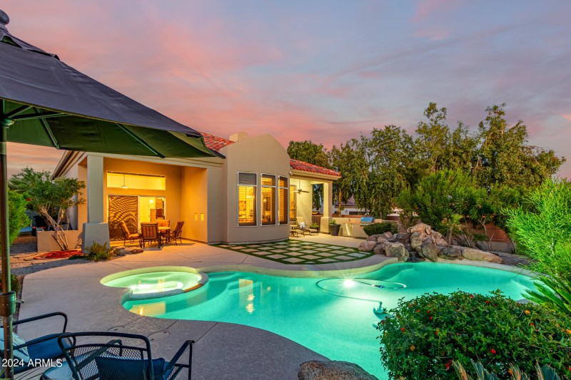 Private Heated Pool & Spa