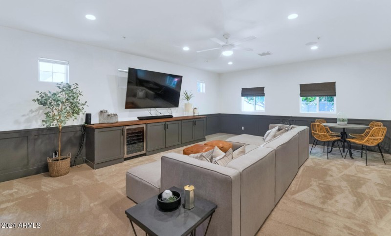 8313 E Carol Way-large-025-071-8313 E Ca