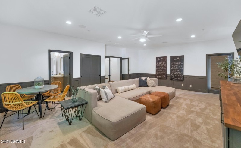 8313 E Carol Way-large-026-083-8313 E Ca