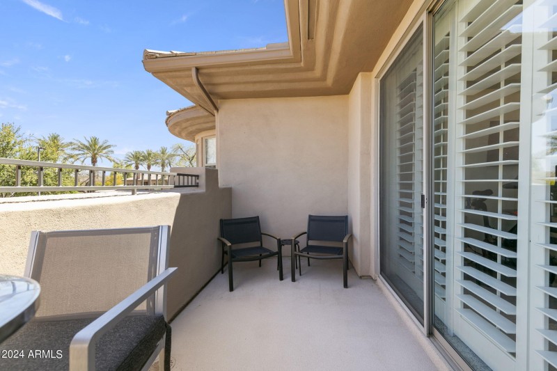 Den Balcony