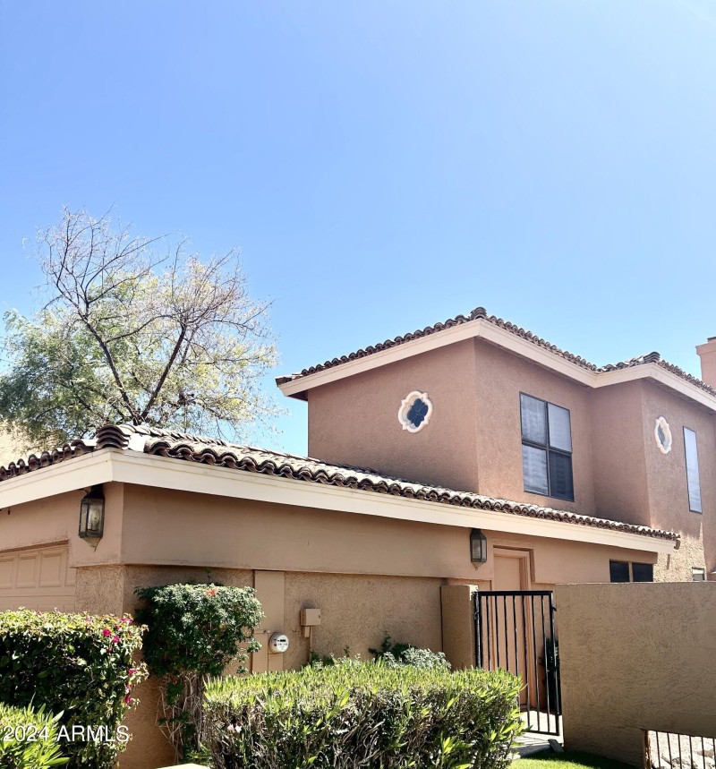 01FF6012-EF6A-40A2-8101-65AB91221374