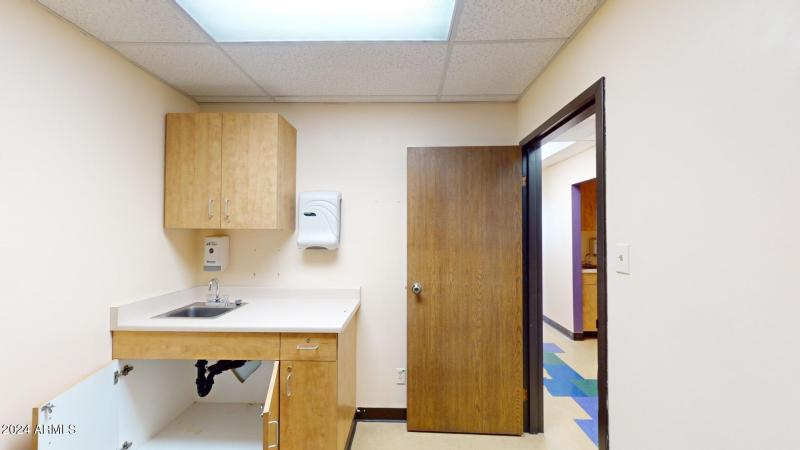 Medical-Bldg-Suite-404-04142024_122121