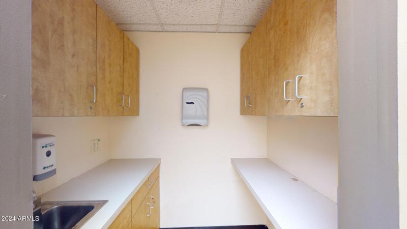 Medical-Bldg-Suite-404-04142024_122141