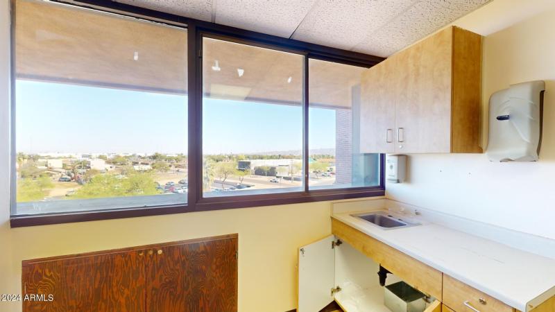 Medical-Bldg-Suite-404-04142024_122402