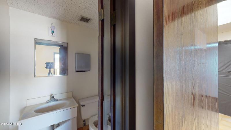 Medical-Bldg-Suite-403-04142024_120615